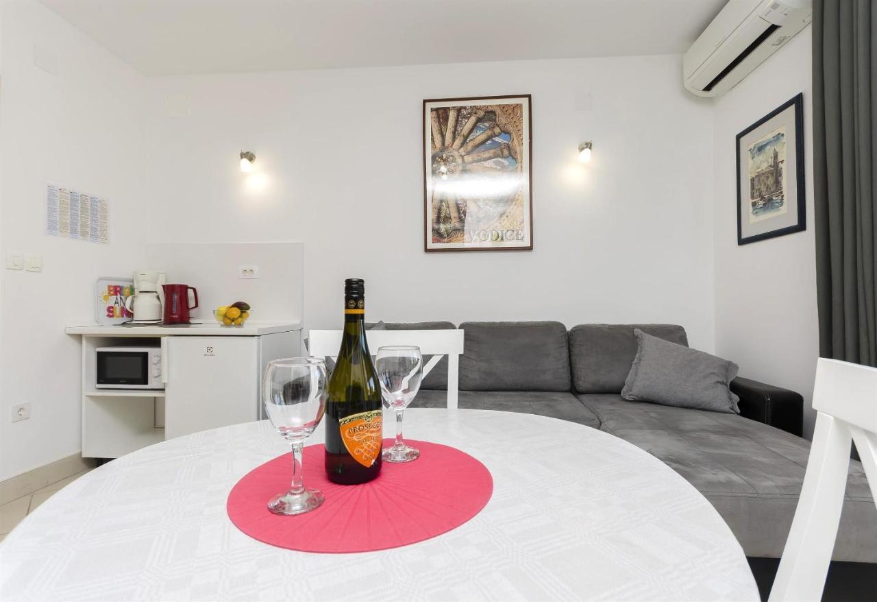 Apartment Mare Srima Luaran gambar