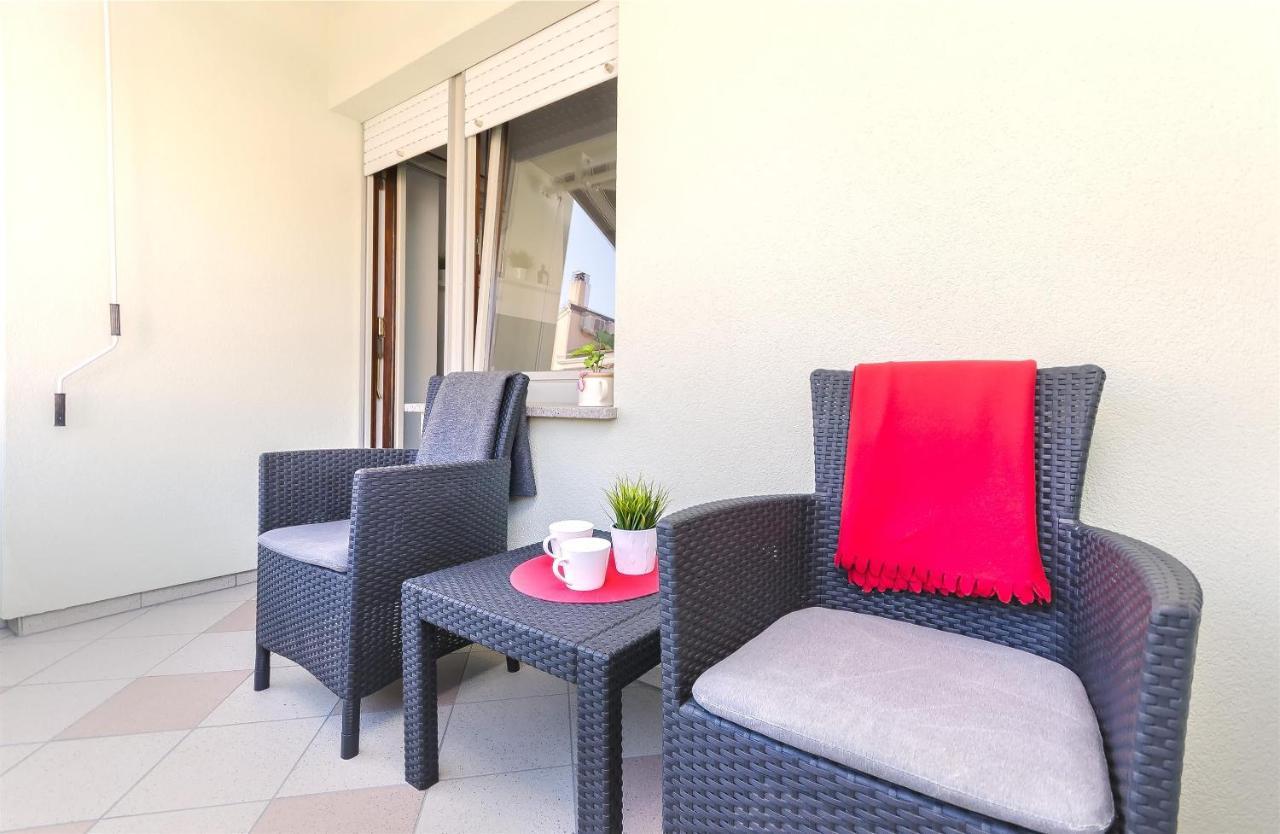 Apartment Mare Srima Luaran gambar